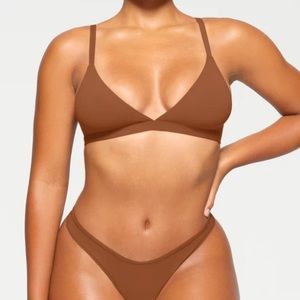 SKIMS Fits Everybody Triangle Bralette